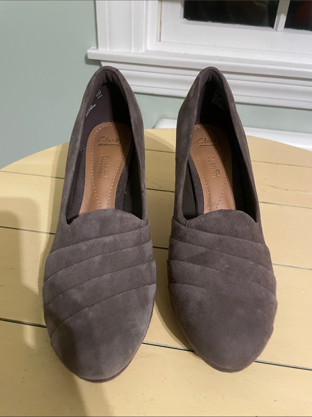 Clarks Women's Gray Suede Quilted Slip-On Loafers